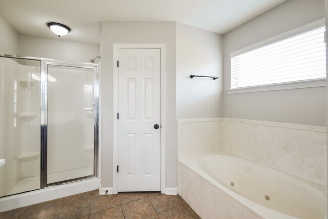 Building Photo - 9069 Gavin Dr