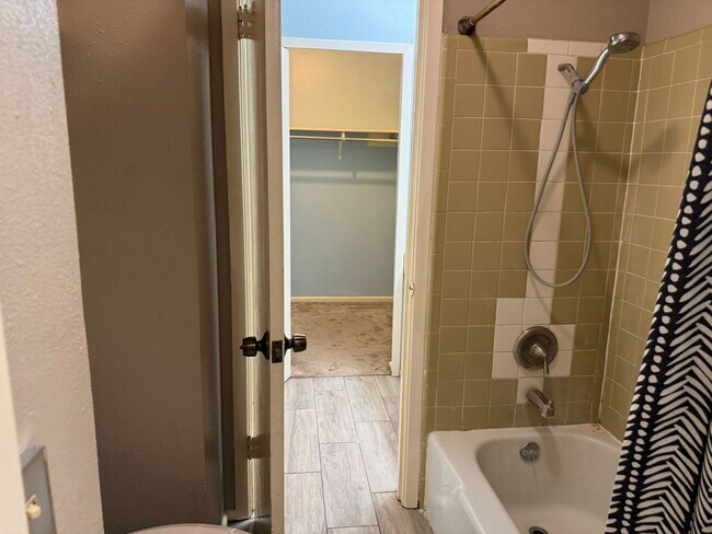 Building Photo - 11814 Song St