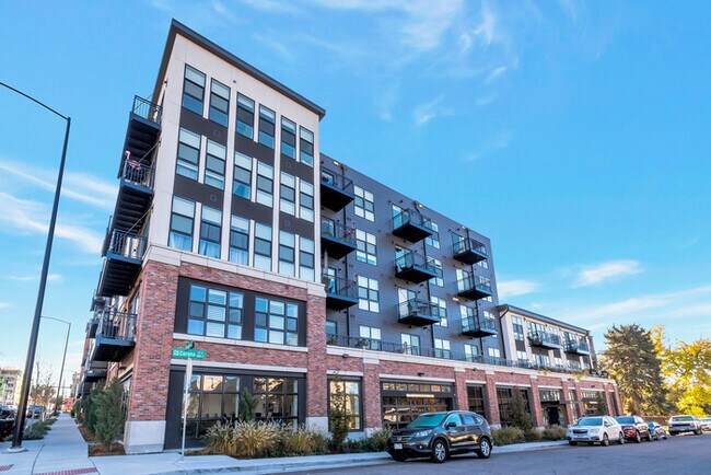Primary Photo - Modern Condo in Englewood with a view!