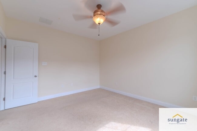 Building Photo - 11227 Terrace Ln