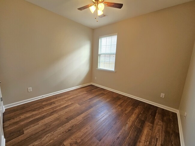 Building Photo - 310 Cabot Hill Ln