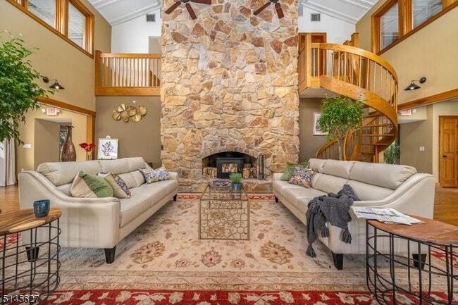 Building Photo - 36 Rocktown Hill Rd