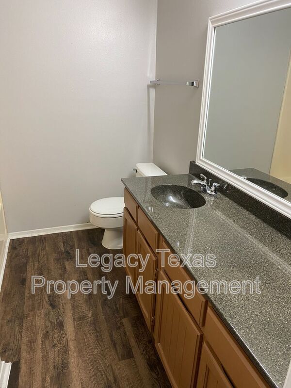 Building Photo - 1503 Nolan River Rd