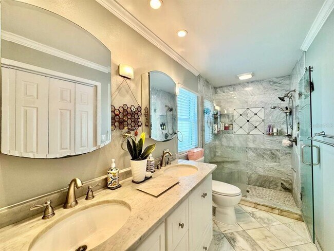 Building Photo - 13035 Royal George Ave