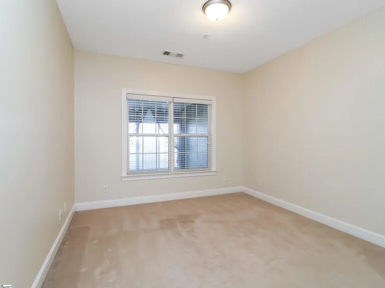 Second Bedroom Downstairs - 116 Ashgrove Ln