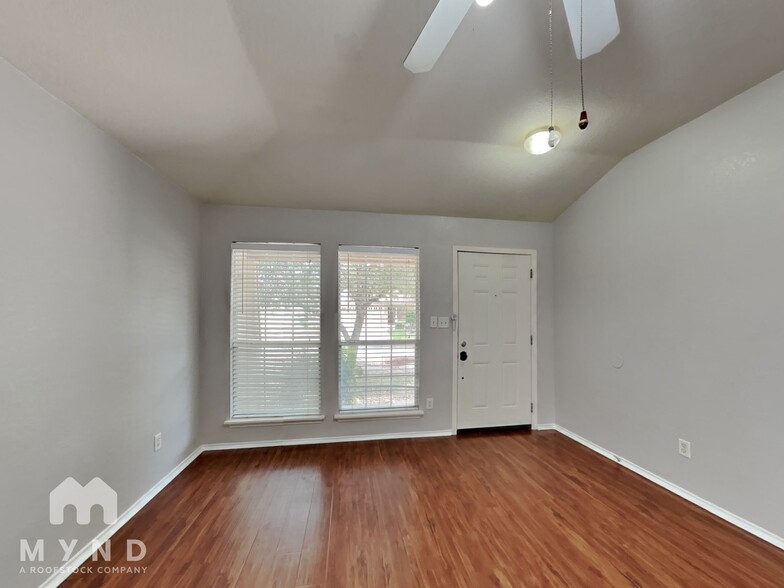 Building Photo - 3603 Aranda Fields