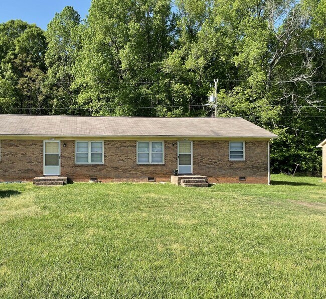 Primary Photo - SHJ112-312 Davis Road
