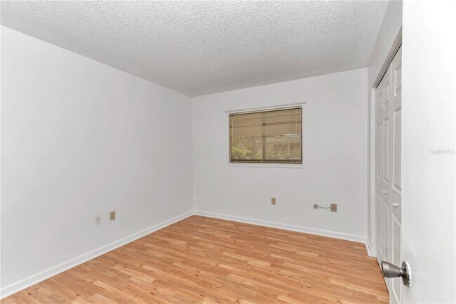Building Photo - 10060 SW 93rd Ave