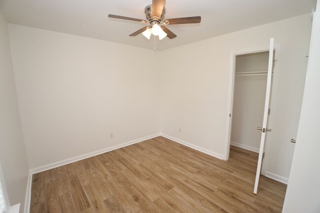 Building Photo - 210 Hayden Pl