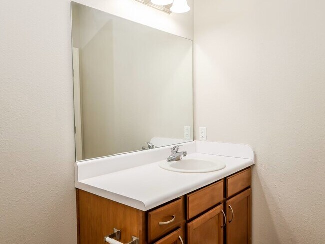 Building Photo - 3BD/3BA For Rent In Bluffs East