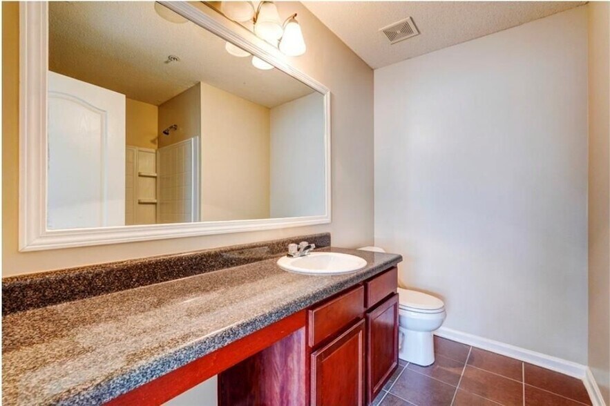 Building Photo - 2837 Laurel Ridge Cir