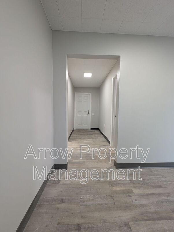 Building Photo - 407 H St