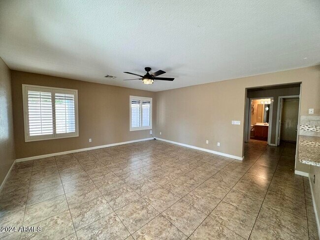 Building Photo - 1873 W Falcon Dr