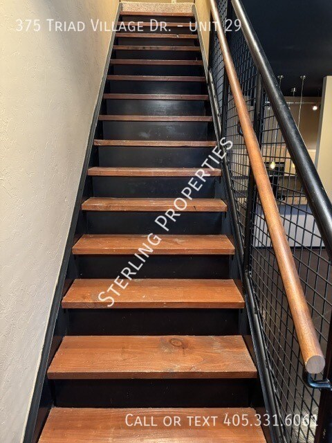 Building Photo - 375 Triad Village Dr