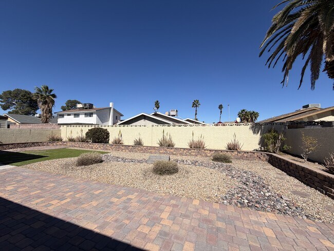 Building Photo - 6822 Endora Dr