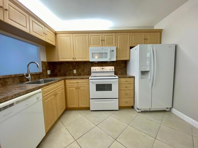 Building Photo - 3051 N Course Dr