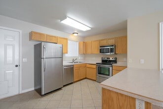 Building Photo - Utilities Included! Beautiful 2 Bedroom Townhome in Ivins