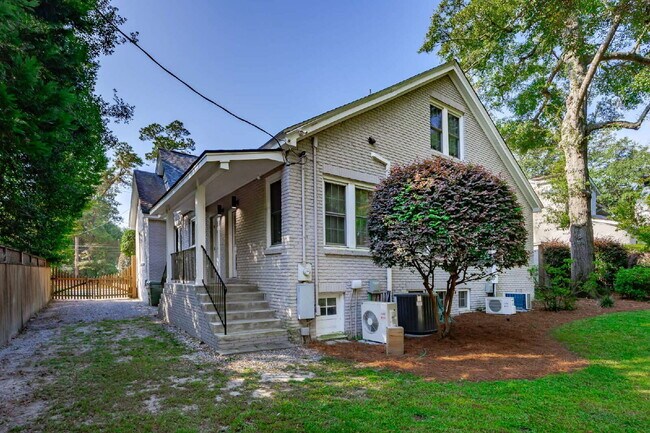 Building Photo - Large remodeled historic home now available!