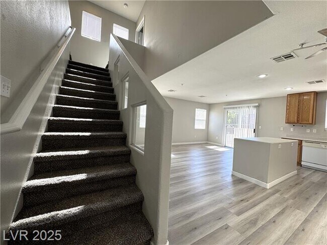 Building Photo - 3231 Ocean Spray Ct