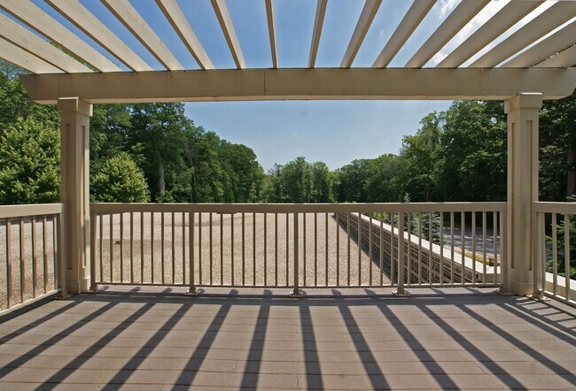 Building Photo - 425 Benjamin Dr