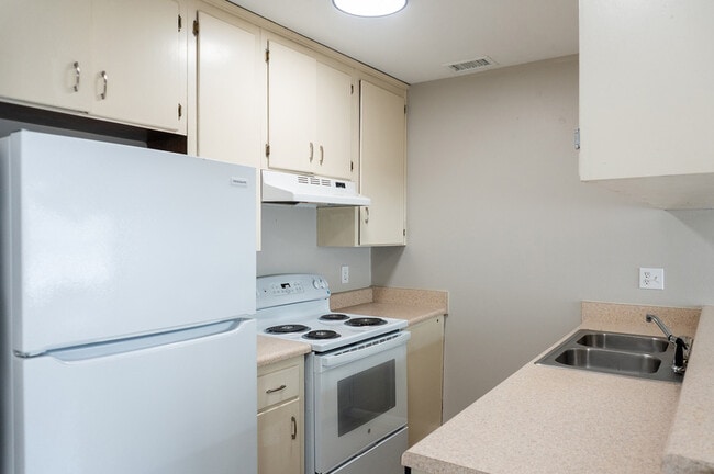 Building Photo - Hayden Road - 414 G