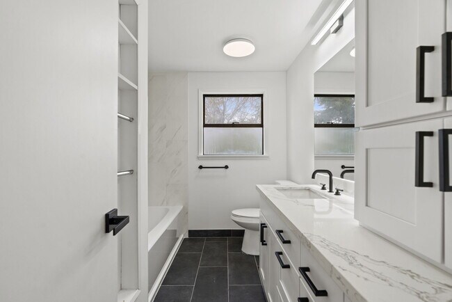 Building Photo - 13723 36th Ave NE