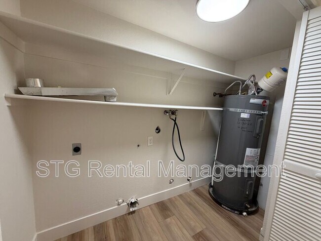 Building Photo - 462 W 300 N