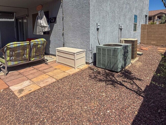 Building Photo - 3103 W Zachary Dr