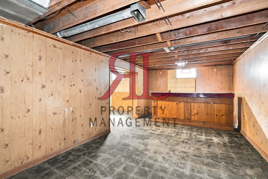 Building Photo - 4176 Beechgrove Dr