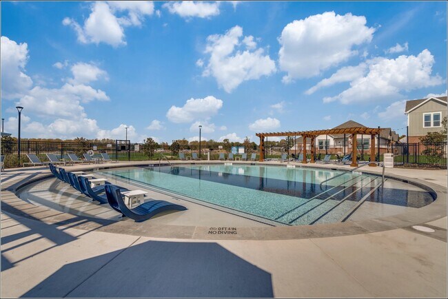 Building Photo - 151 Villas Dr
