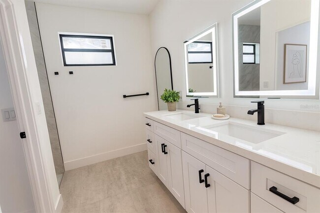 Building Photo - 5486 Riley Ln