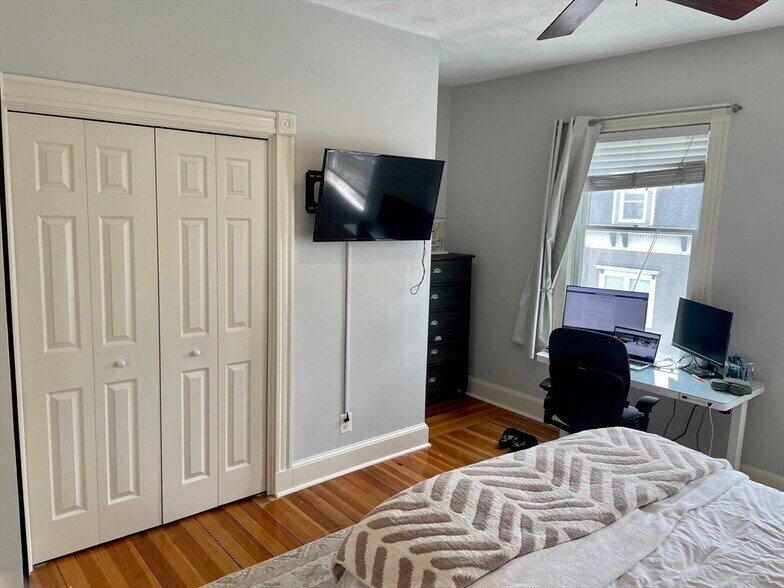 Building Photo - 84 G St