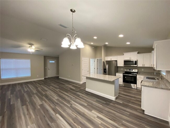 Building Photo - 20 Locust Loop Dr