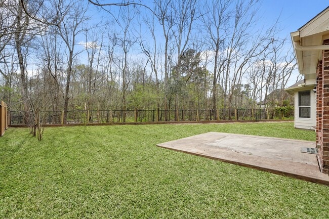 Building Photo - 2702 Pine tr