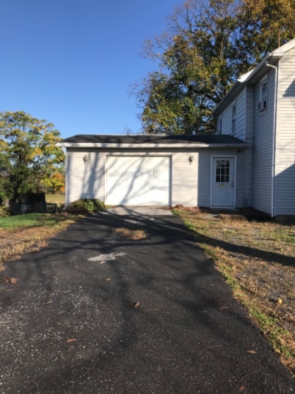 Building Photo - 106 Wolfs Bridge Rd