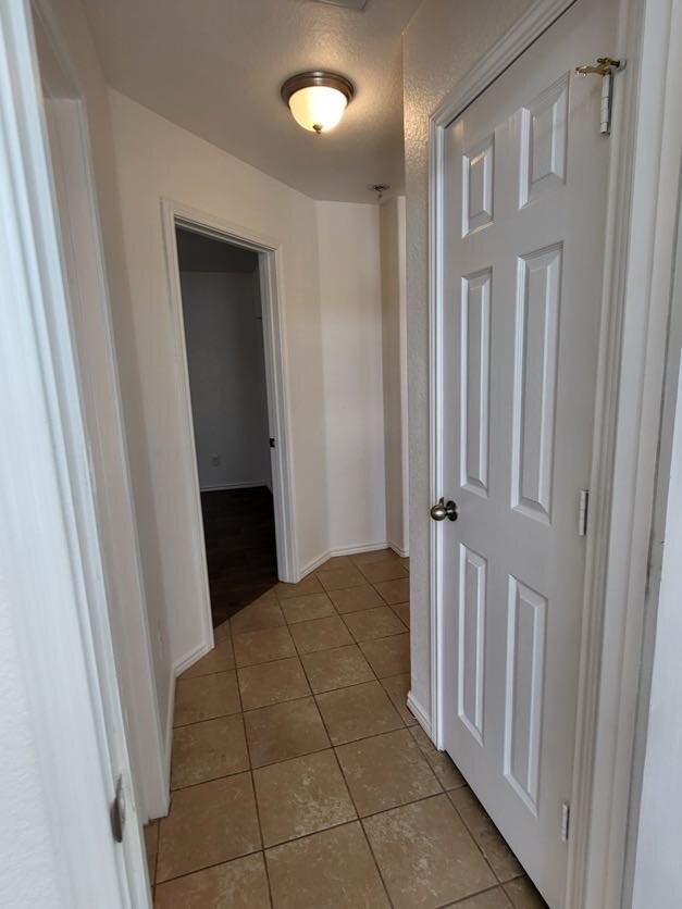 Building Photo - 6709 Mustang Creek Rd