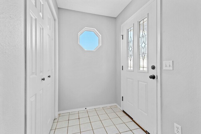 Building Photo - Great Location - 3/2 close to Downtown Bentonville!