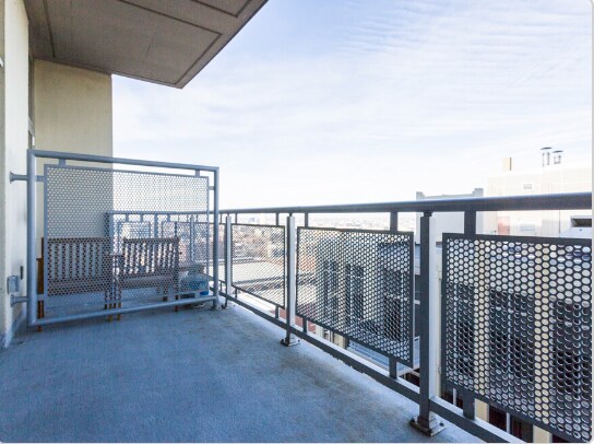Balcony River View (Unit 1704) - 700 N Larrabee St