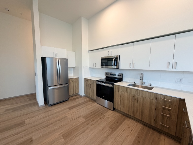 Building Photo - 2950 NE 11th St