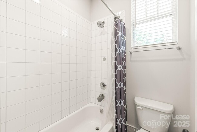 Building Photo - 5210 Kelly St