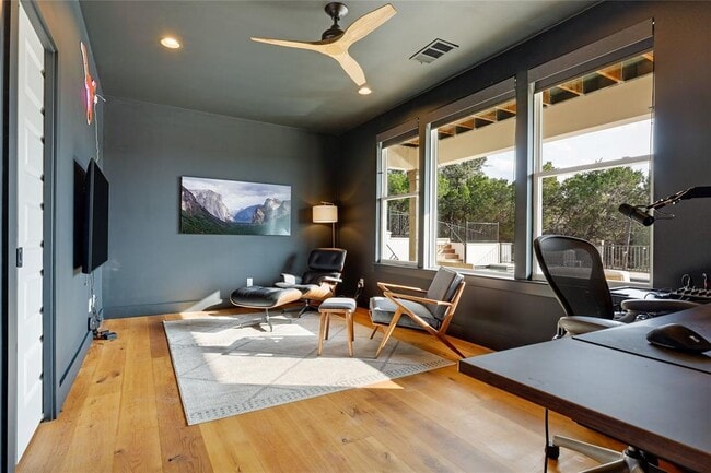 Building Photo - 15421 McCormick Vis