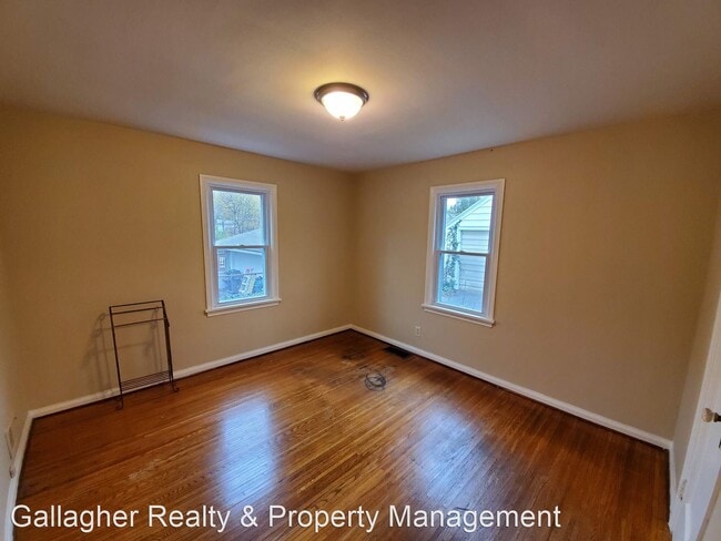 Building Photo - 3 br, 1 bath House - 313 Britton Rd