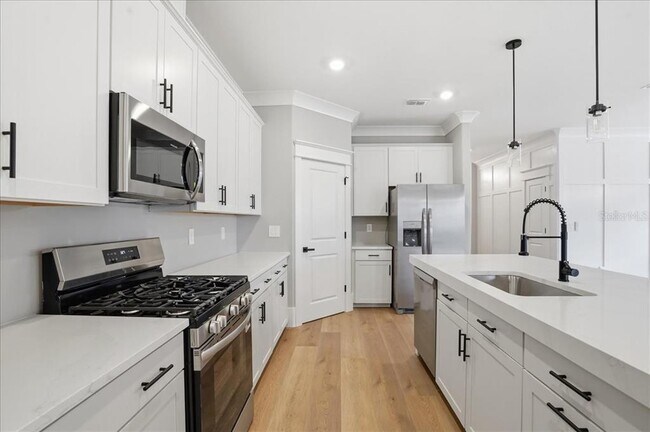 Building Photo - 15165 Serene Shrs Lp