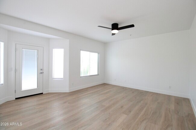 Building Photo - 15019 N 100th Way