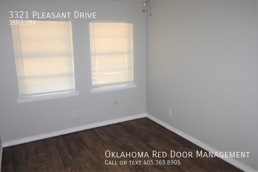 Building Photo - 3321 Pleasant Dr