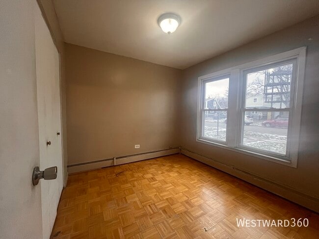 Building Photo - 1622 N 40th Ave