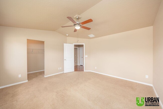 Building Photo - Single Story home with 2 bed and office fo...