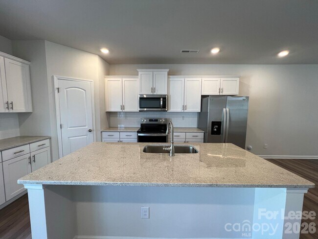 Building Photo - 208 Sagecroft Ln