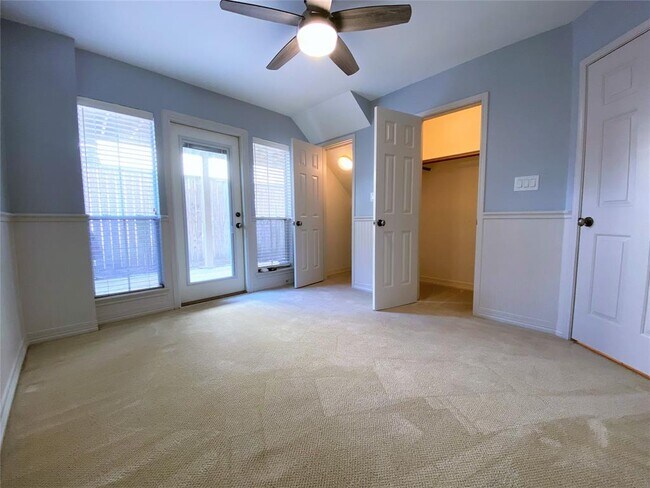 Building Photo - 5314 Blossom St