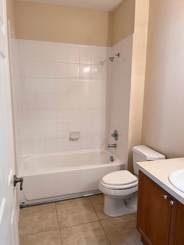 Building Photo - 546 Pinebranch Cir